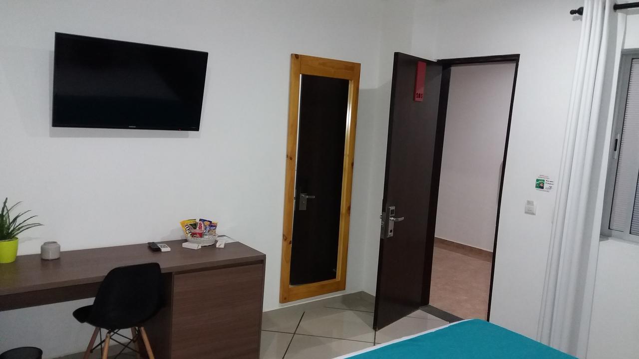 Hotel Plaza Manfortt Turbo Ngoại thất bức ảnh